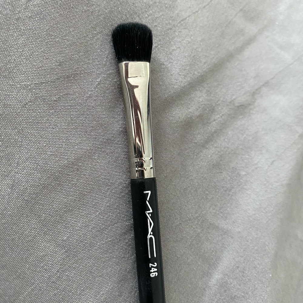 Mac brush